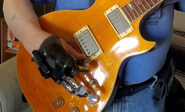 Prosthetic finger